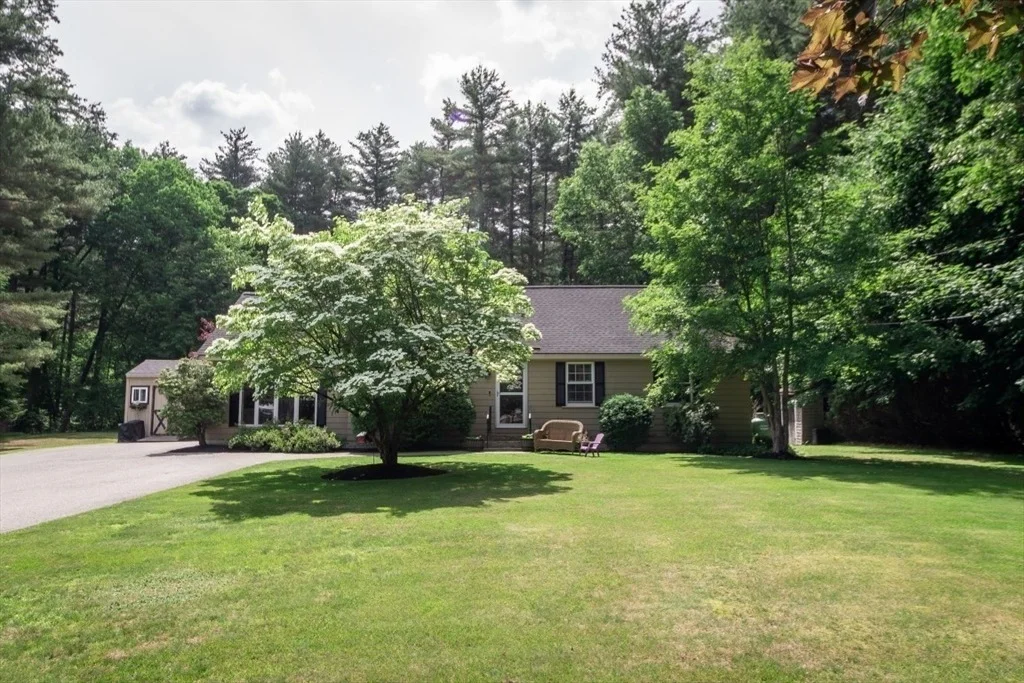 Photo of 20 Constantine Dr