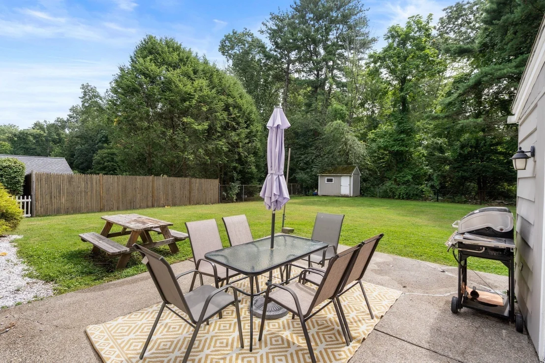 Photo of 7 Lamphere Cir