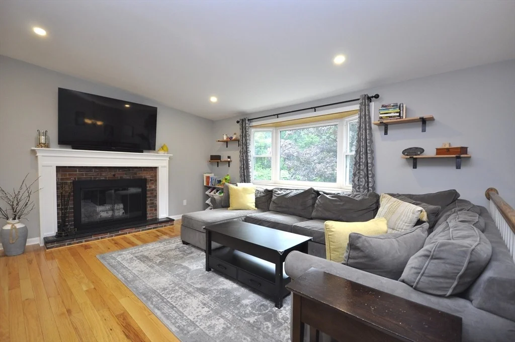Photo of 46 Bridle Rd