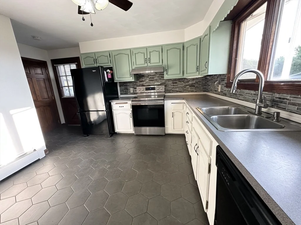 Photo of 115 Andrews Street