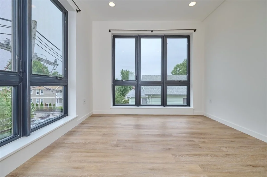 Photo of Unit 3C at 80 Broadway