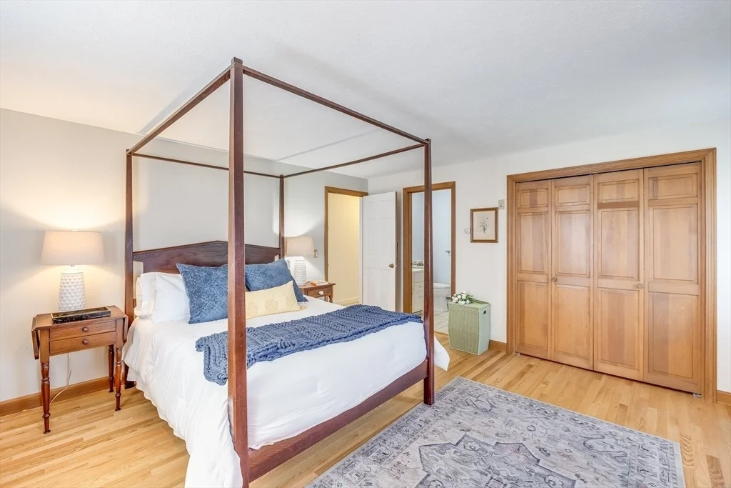 Photo of 40 Marshview Circle