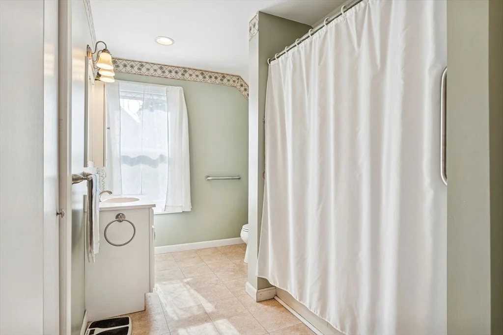 Photo of 14 Endicott Street