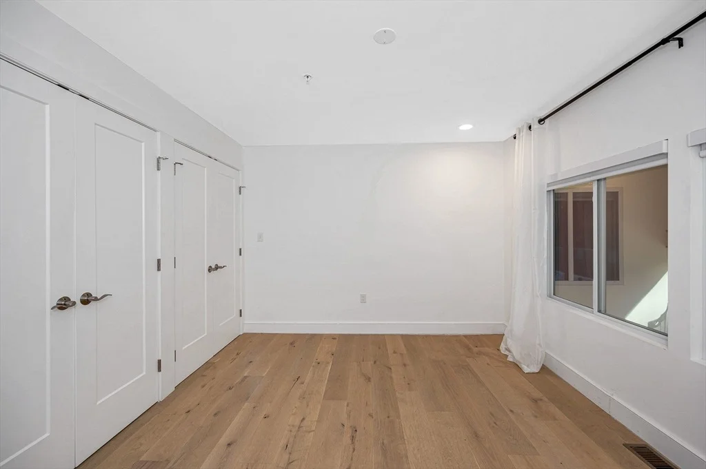 Photo of Unit 205 at 17 Kearney Sq