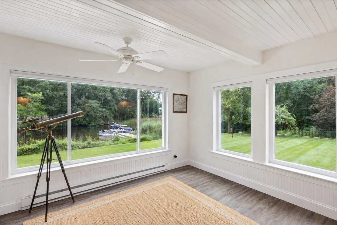 Photo of 112 River Rd