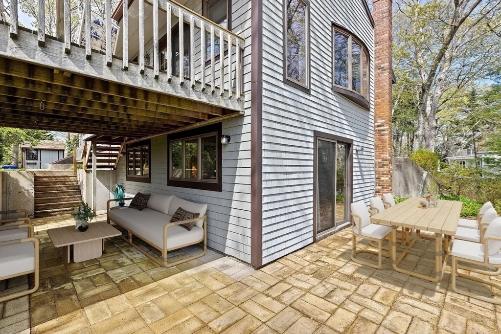 Photo of 10 Quamhassett Road