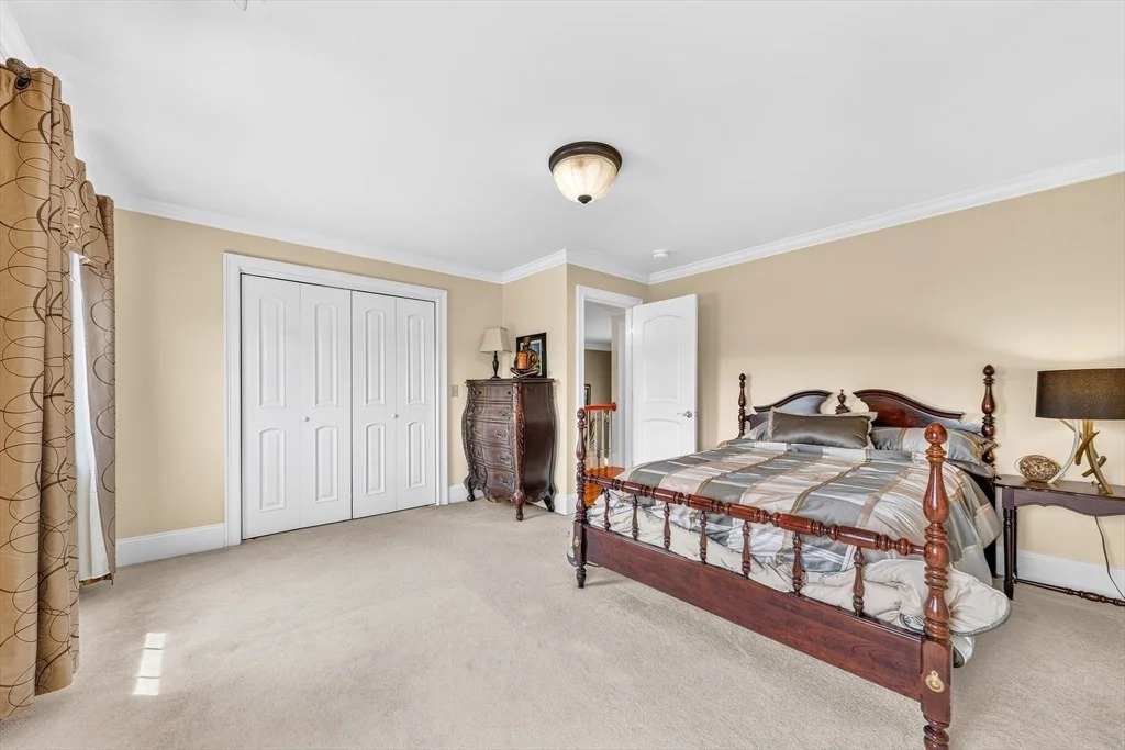 Photo of 385 Scott Rd
