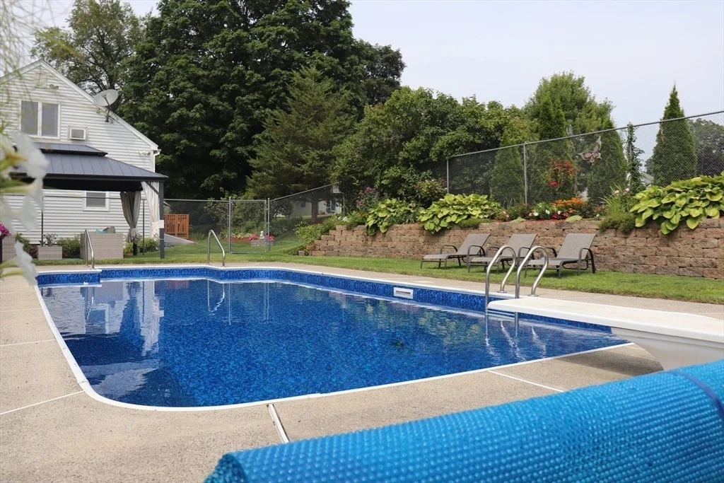 Photo of 6 Rawson Ave