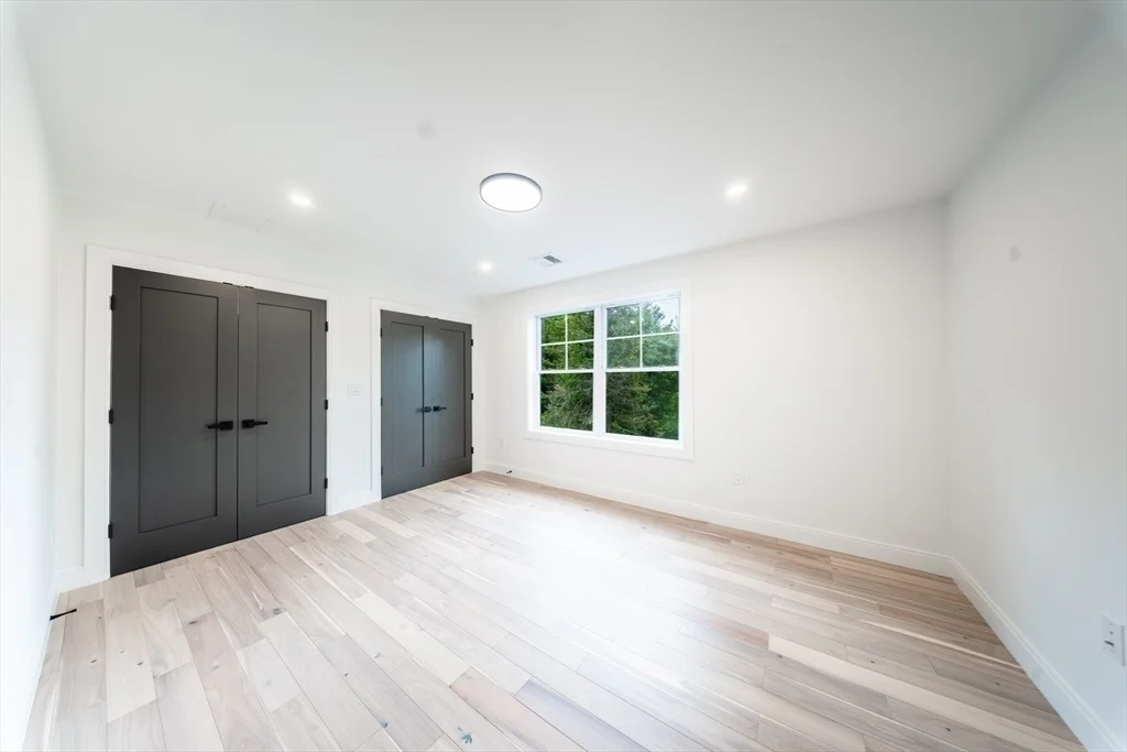 Photo of 2 Spring Meadow Dr