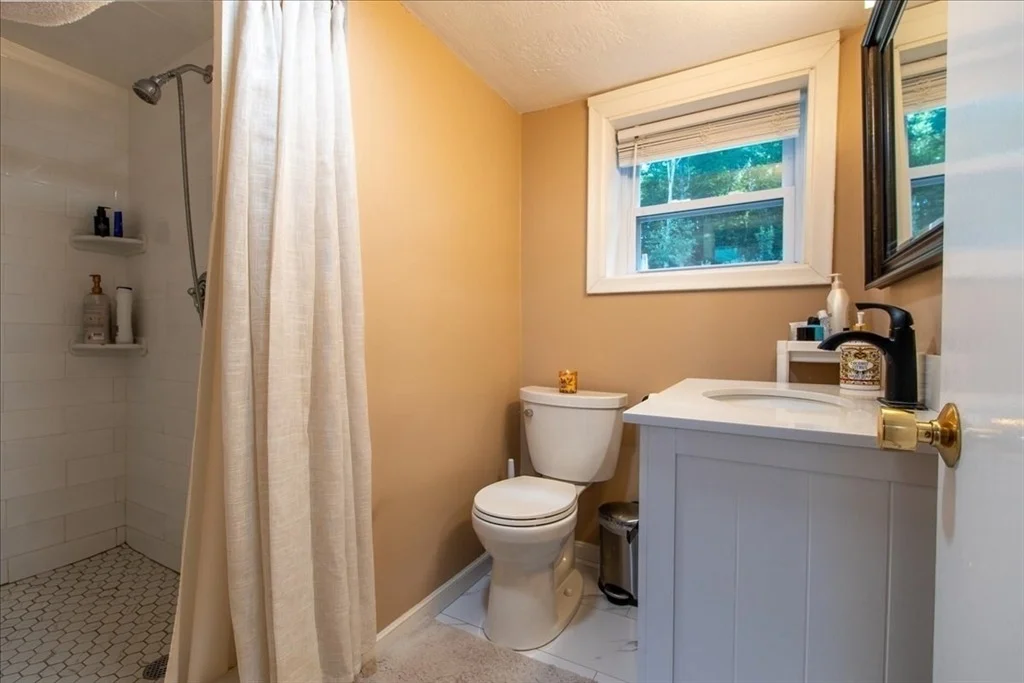 Photo of 37 Lantern Ln.