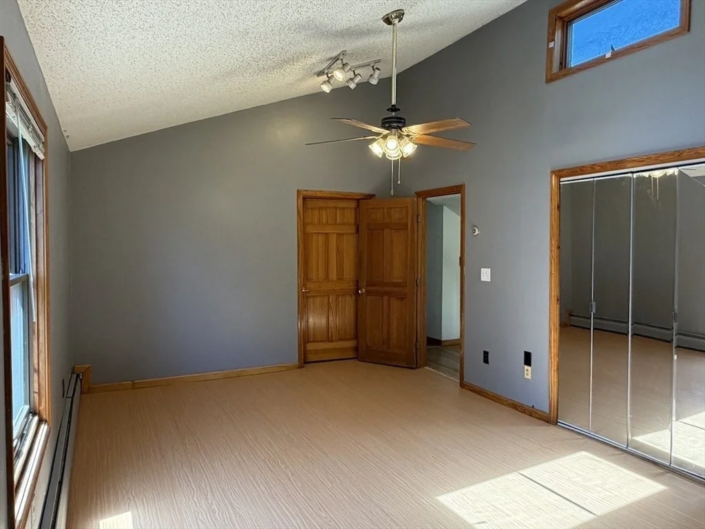 Photo of 115 New Broadway