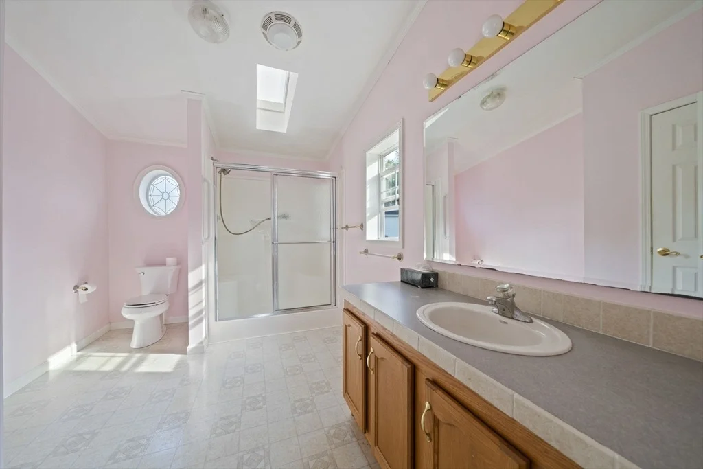 Photo of 406 Simmons Rd