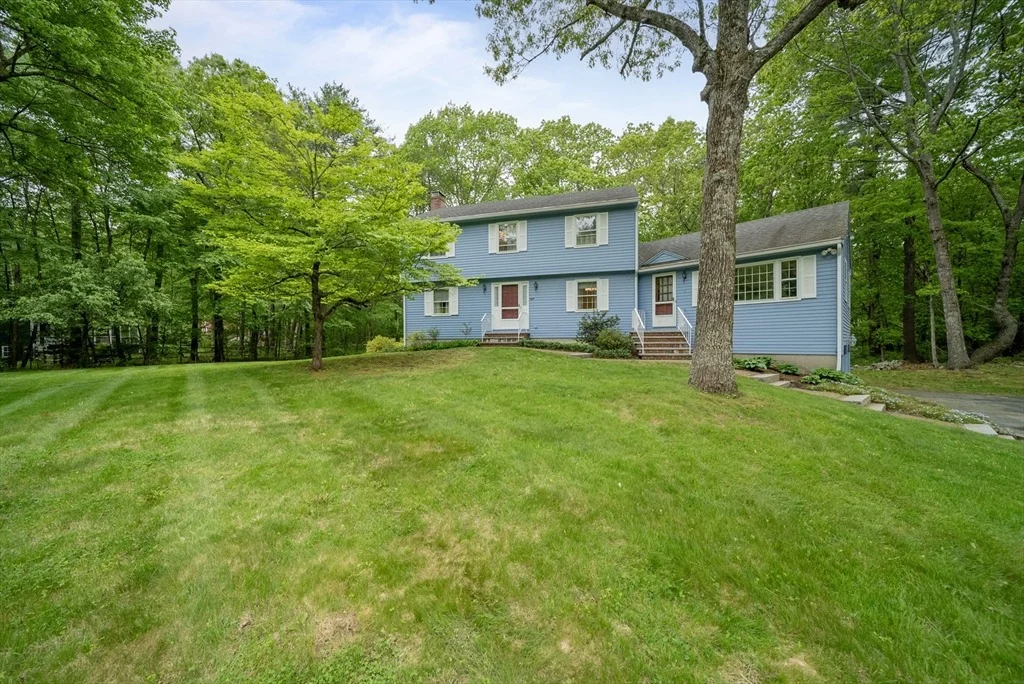 Photo of 8 Lillian Dr