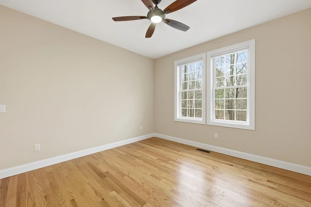 Photo of 28 Sycamore Cir