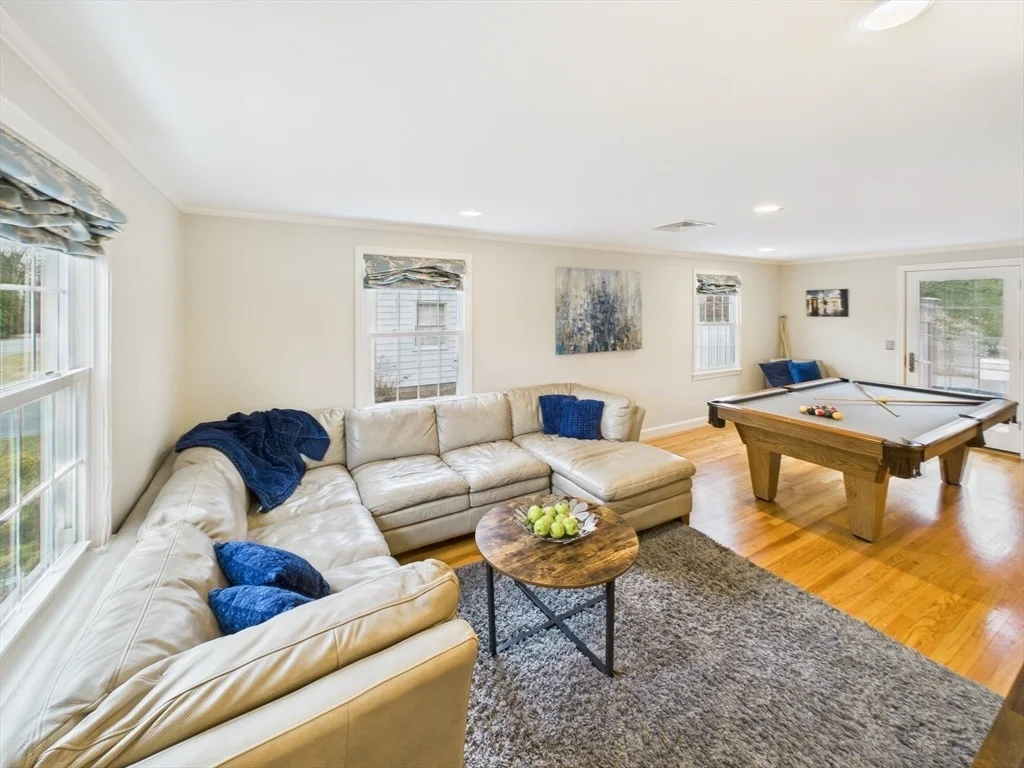 Photo of 17 Meadowbrook Drive
