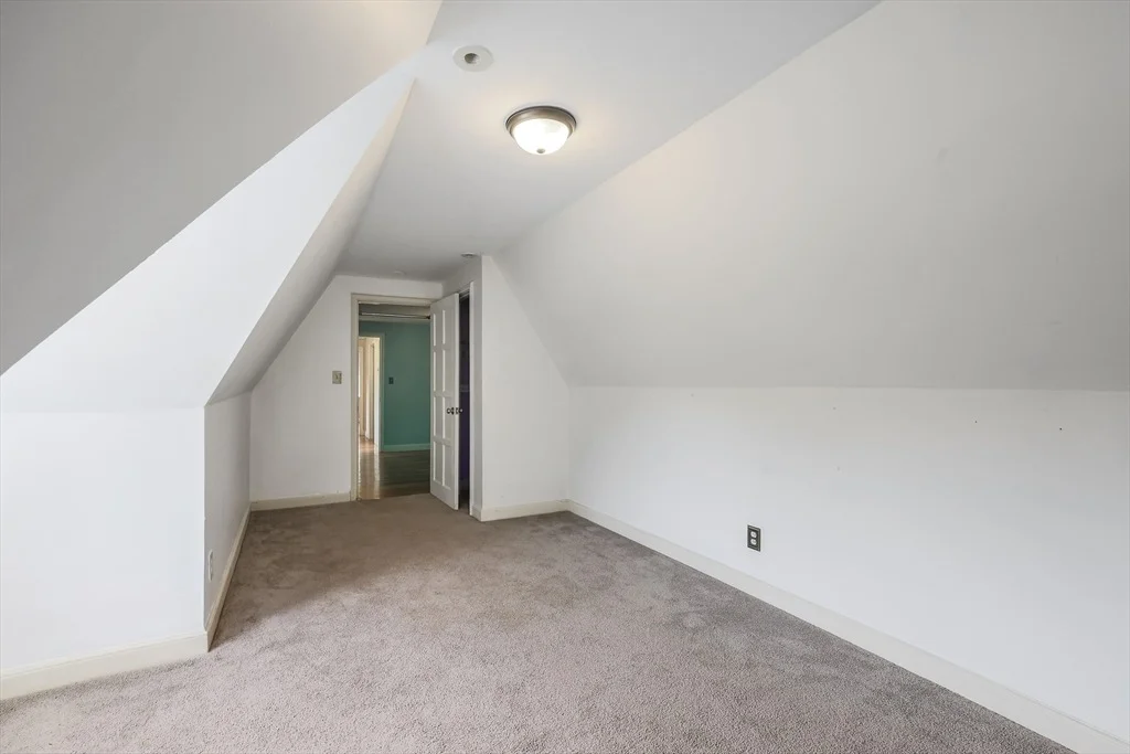 Photo of 6 Old Brook Dr