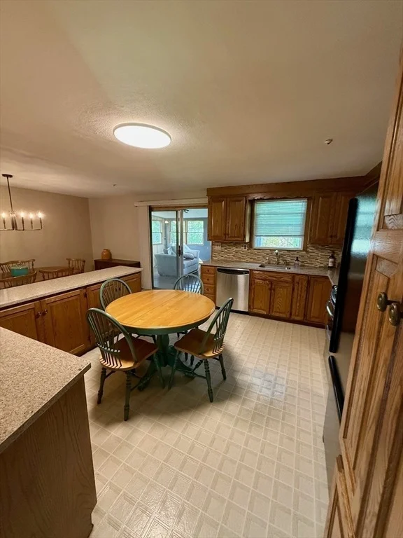 Photo of 4 Fernandez Circle