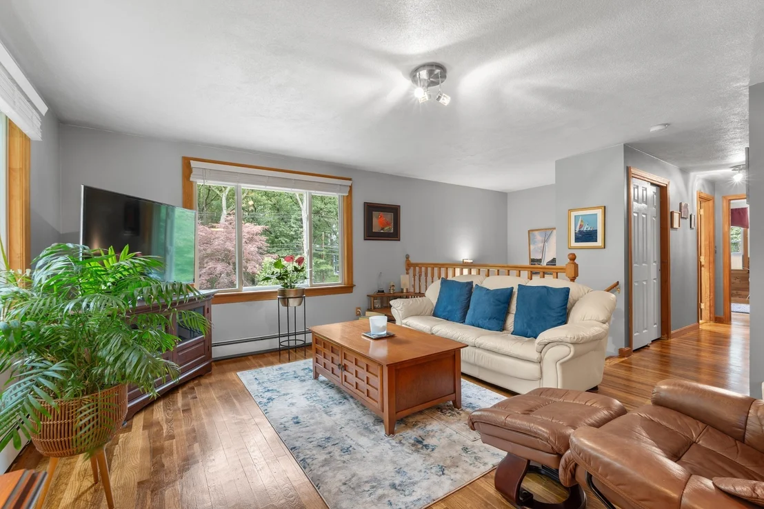 Photo of 225 Taylor Rd