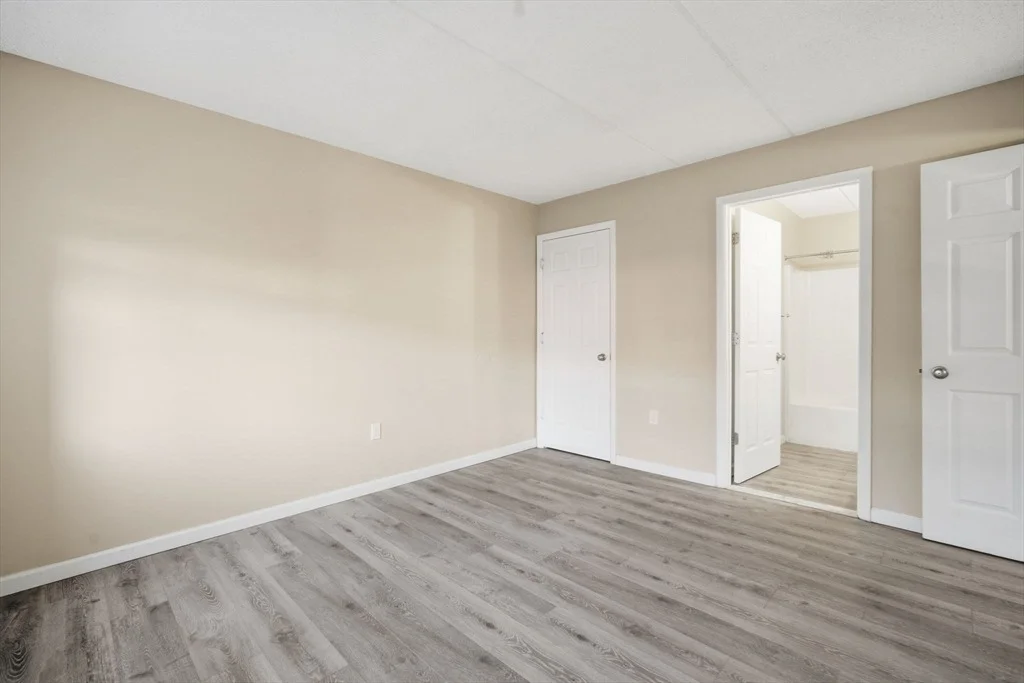 Photo of Unit B at 34 Maple Crest Cir