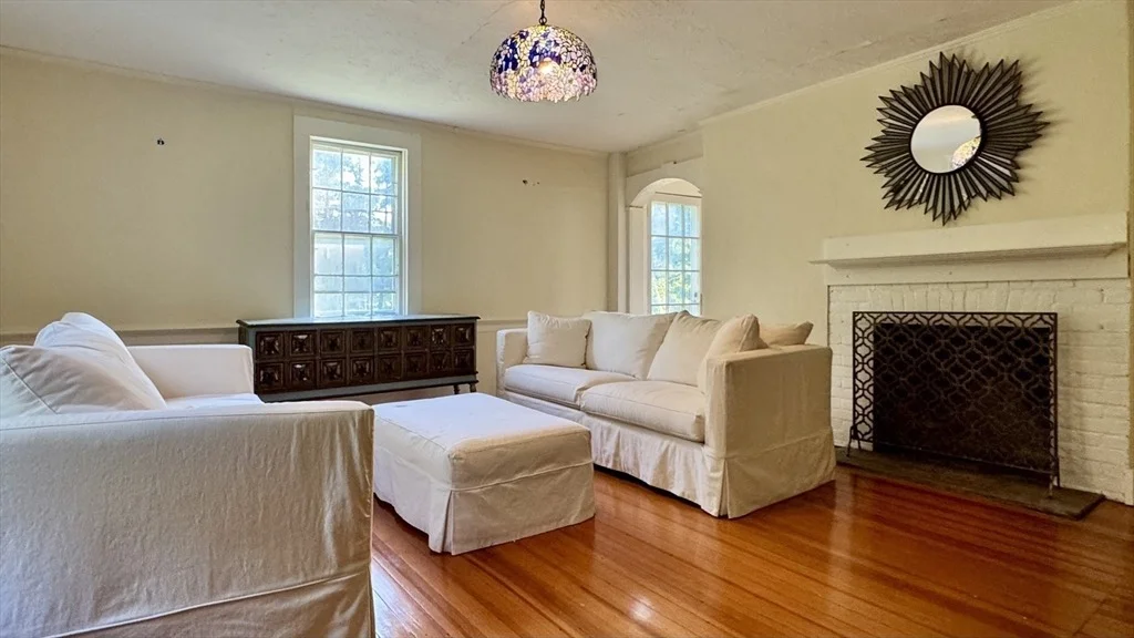 Photo of 238 Briar Hill Rd