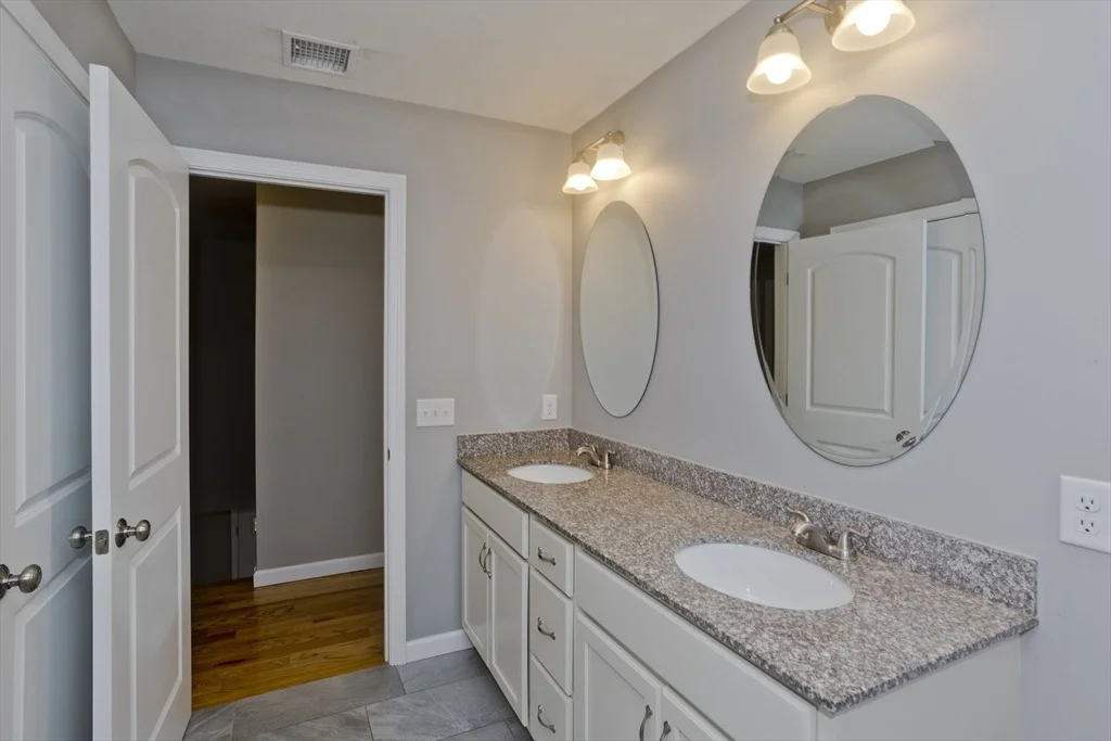 Photo of 239 Gresham St