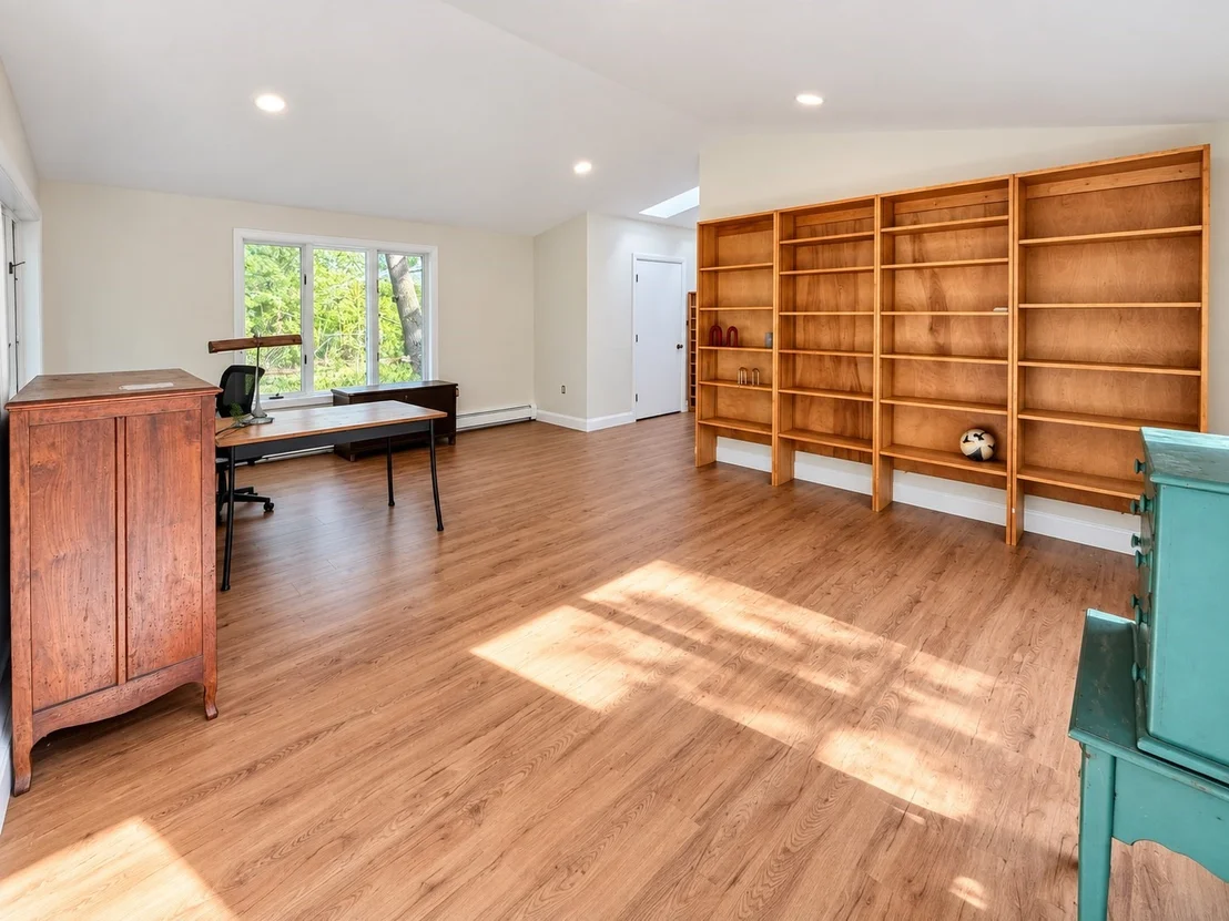 Photo of 14 Cornell Rd