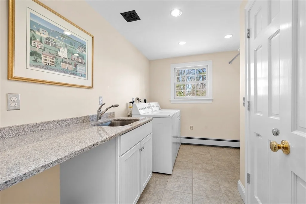 Photo of 7 Spring Ln