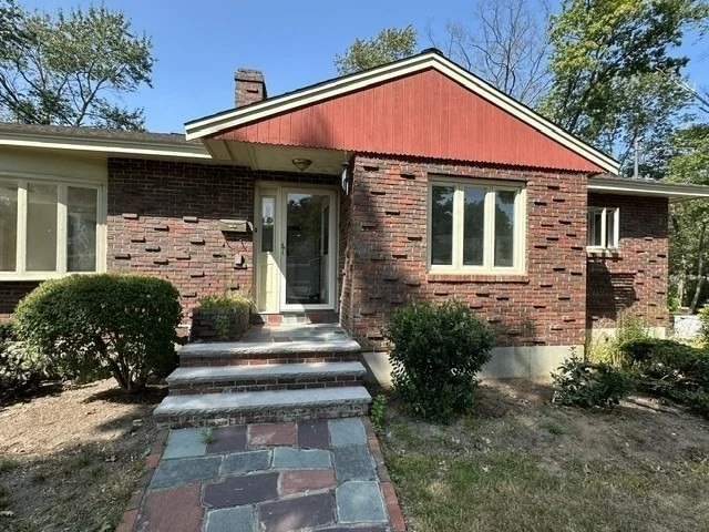 Photo of 27 Lantern Ln