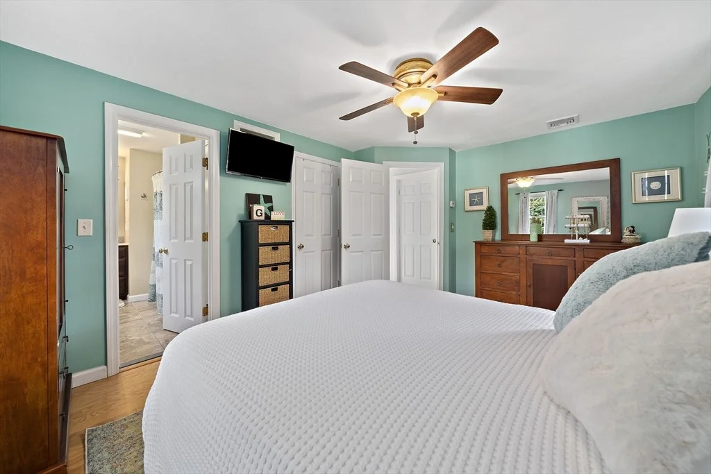 Photo of 32 Bourne Park Ave