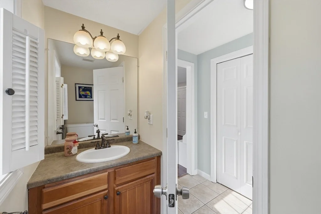 Photo of 11 Eileen Avenue