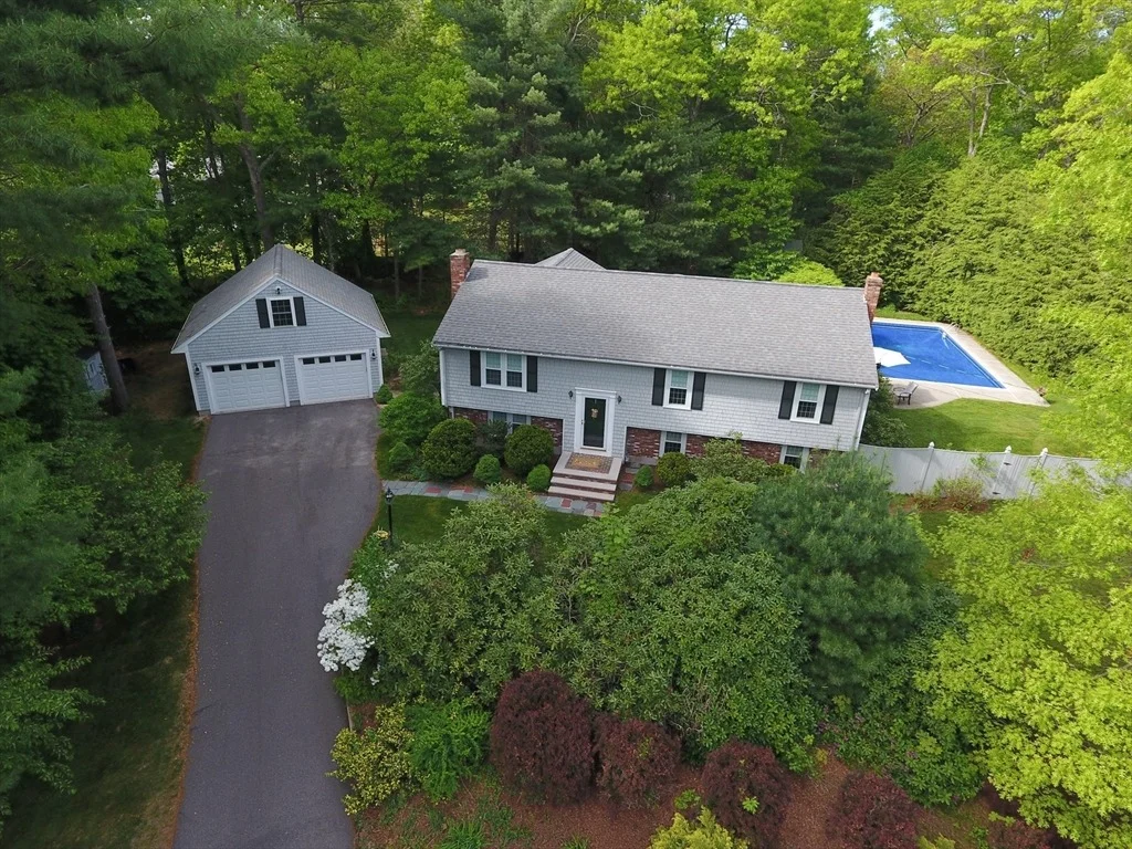 Photo of 25 Laurie Cir