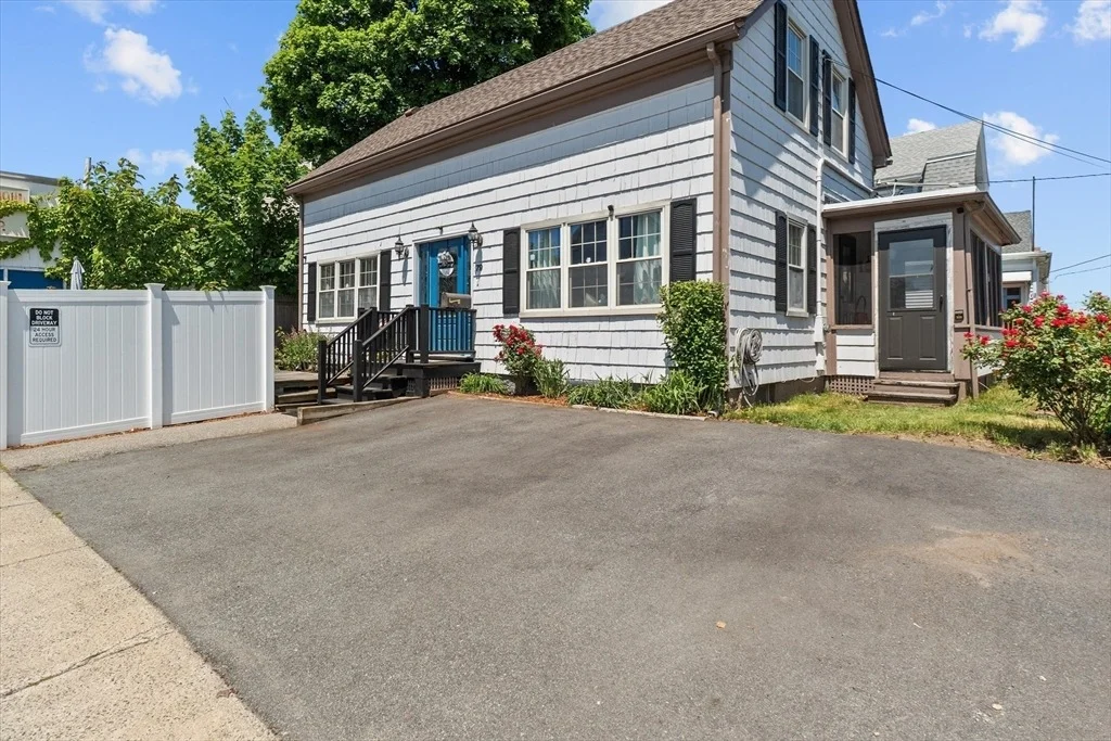 Photo of 79 Lewis St