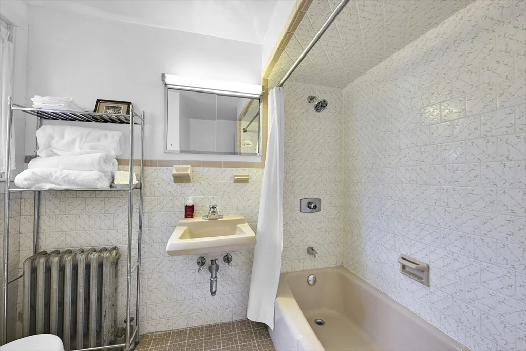Photo of 82 Petersham Rd