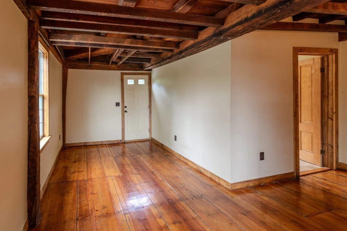 Photo of 183 Main St
