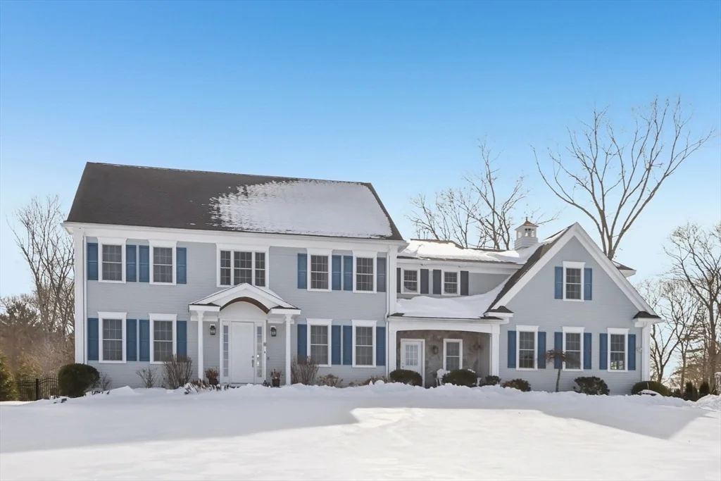 Photo of 8 Spring Hill Farm Road