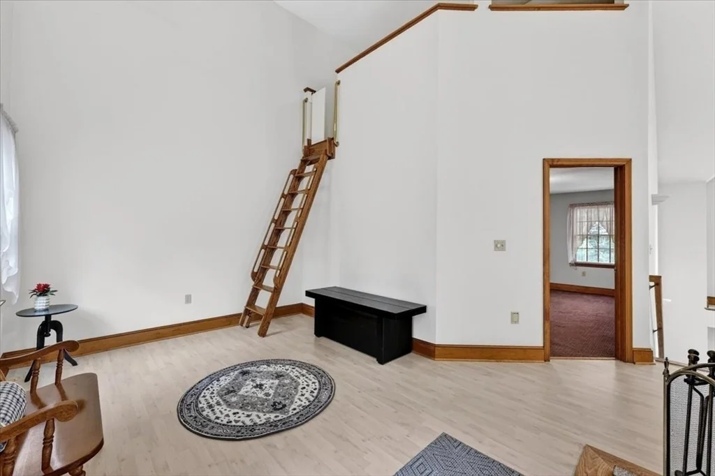 Photo of 17 Baltzer Dr