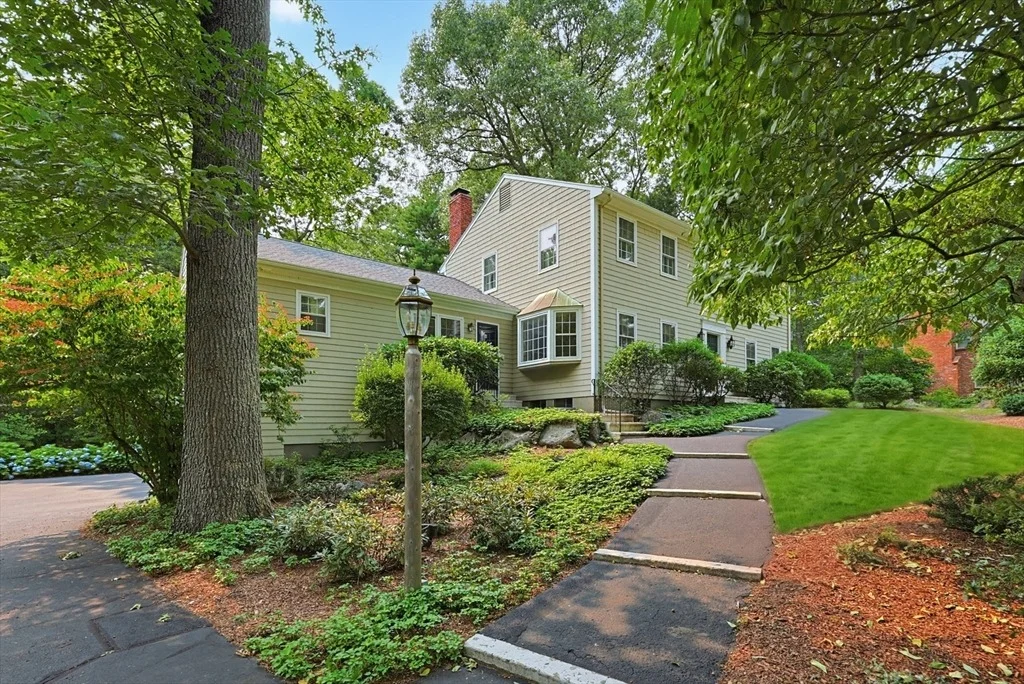 Photo of 32 Thayer Farm Rd