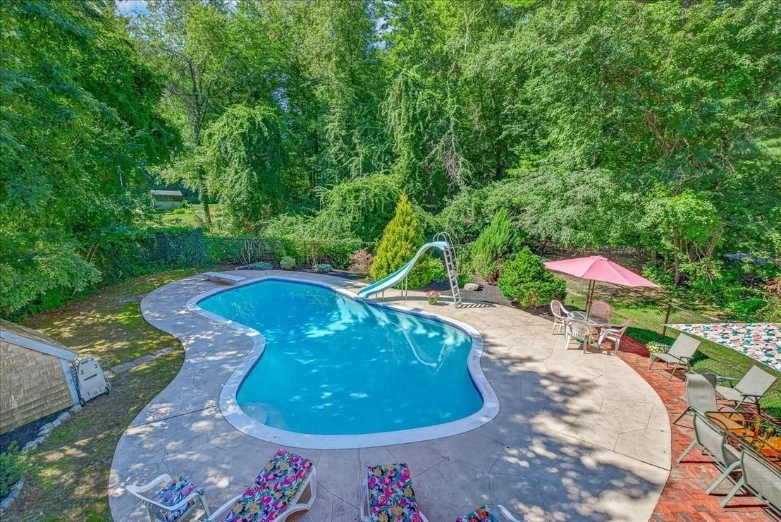 Photo of 293 Mayflower Cir