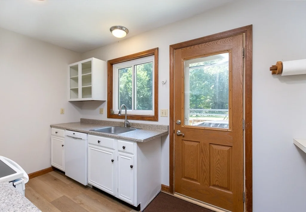 Photo of 246 Torrey Rd