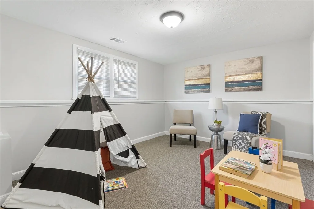 Photo of 8 Potter Rd