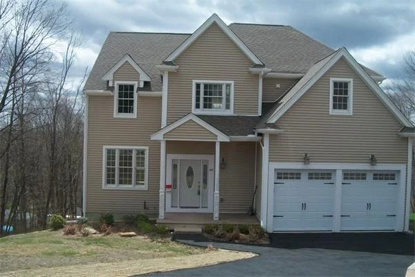 Photo of 40 Rustic Dr
