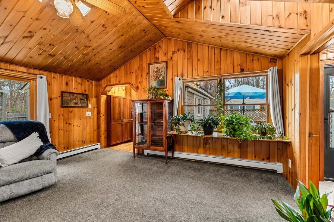 Photo of 57 Richardson Ave