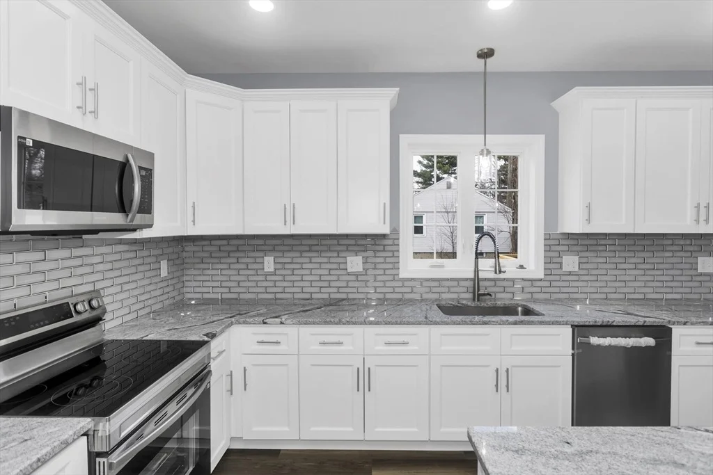 Photo of 1220 Bay Street