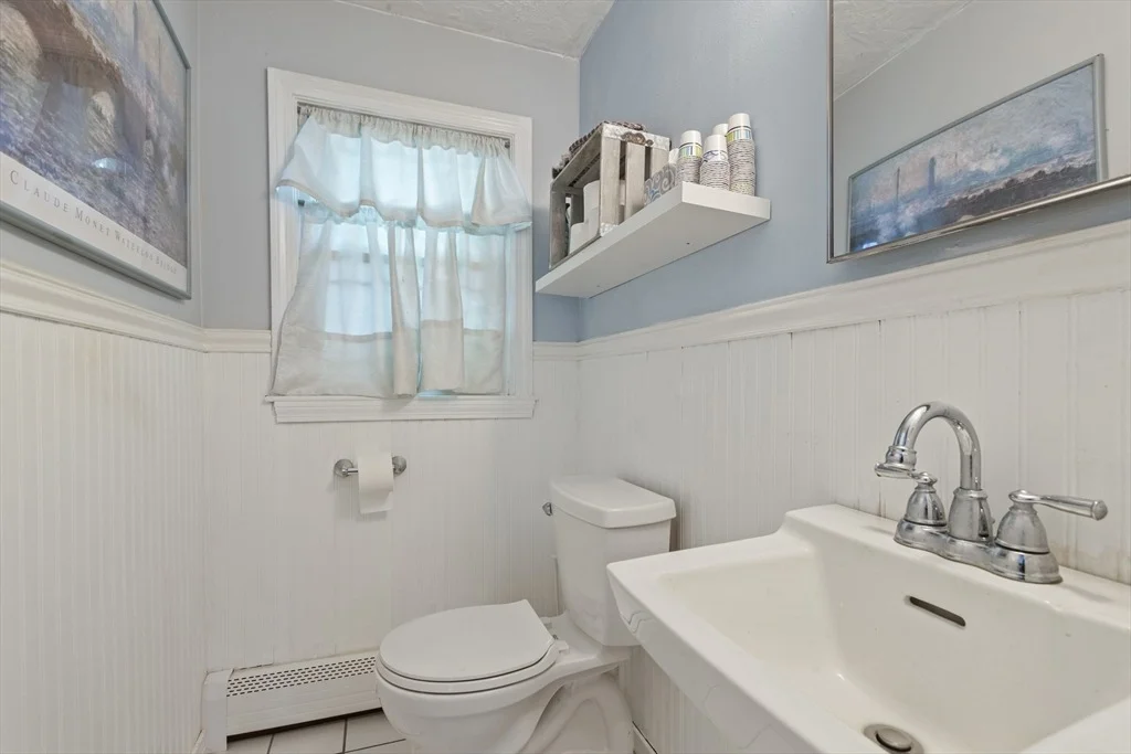 Photo of 5 Whiting Ave