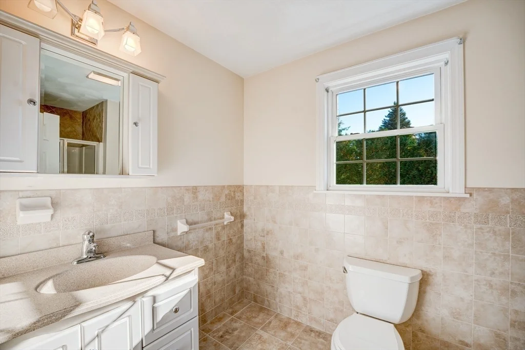 Photo of 75 Kings View Rd