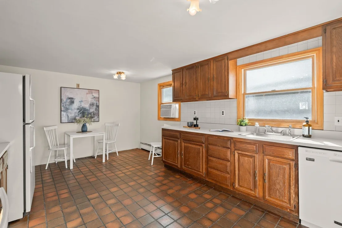 Photo of 298 Forest St
