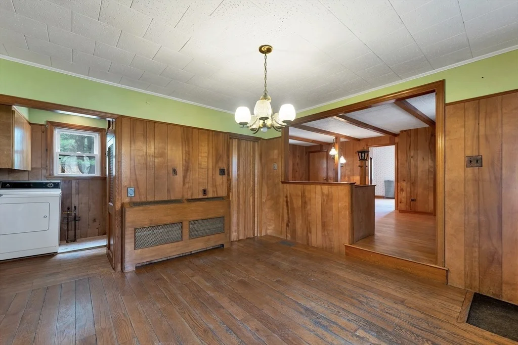 Photo of 100 West Meadow