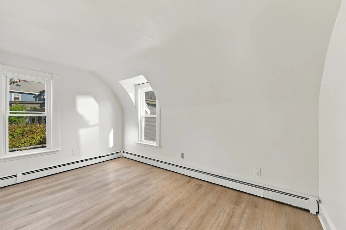 Photo of 21 West Avenue