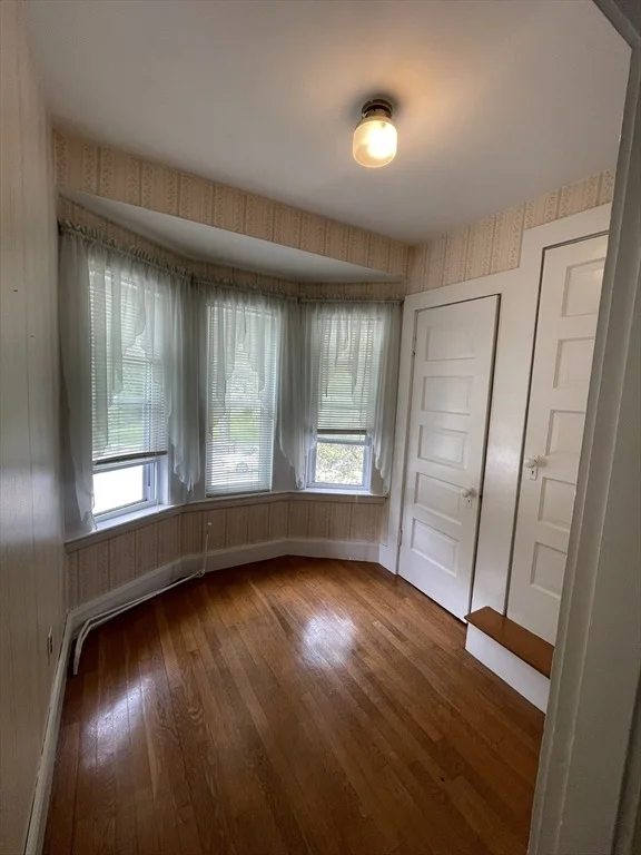 Photo of 384 Elliott St