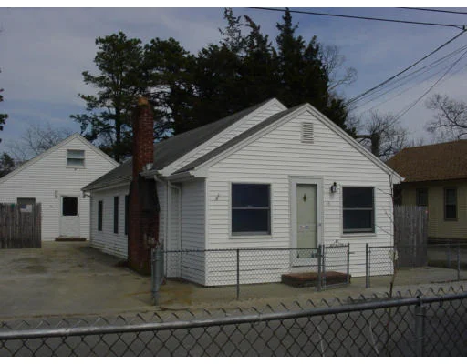Photo of 4 Barnes St.
